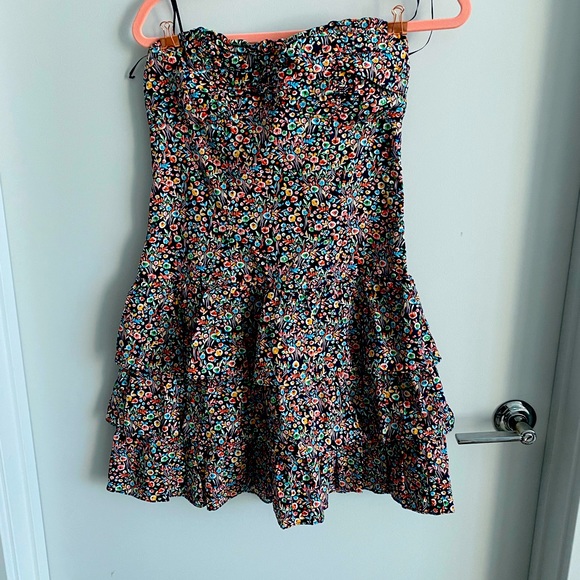 Express | Floral Ruffle Strapless Dress - Picture 2 of 7